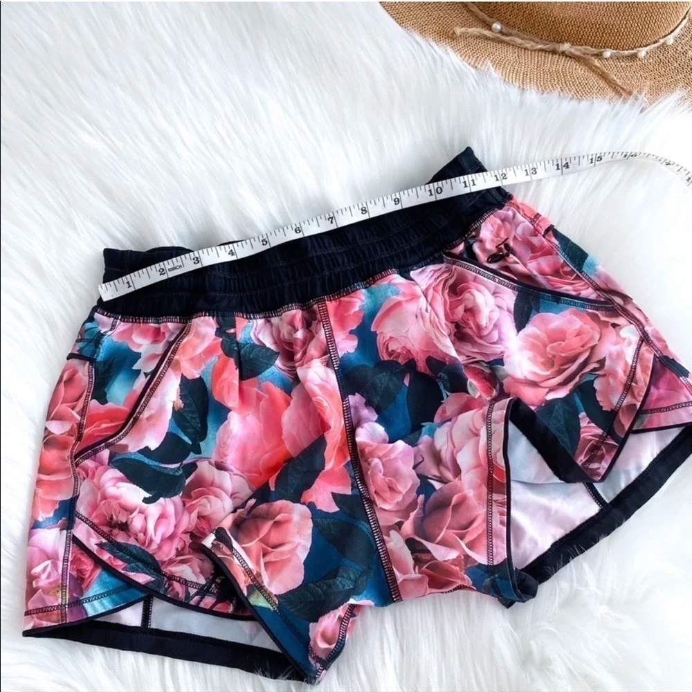 Lululemon Free Reign Short Secret Garden 4-way Stretch Pink Rose Floral 4